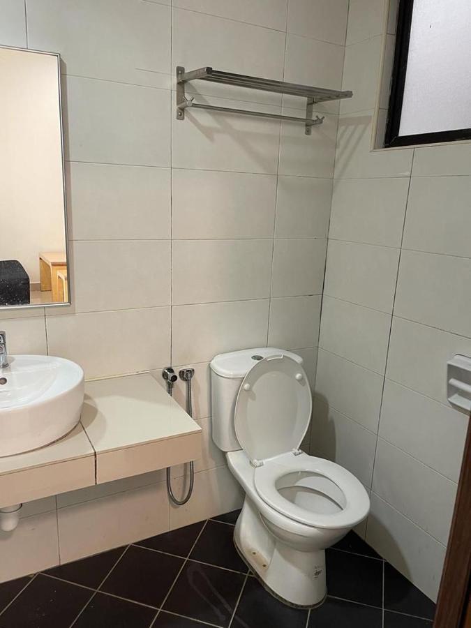 Marina Heights Hotel Residency Lumut Exterior photo